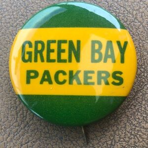 VINTAGE NFL 50’s/60’s Green Bay Packers Green and Yellow Button Pin